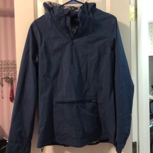 Burton skiing pullover